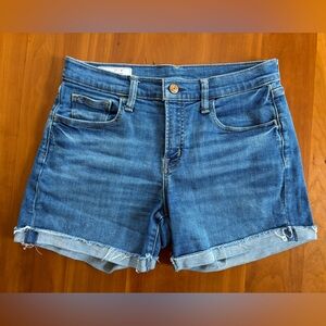 Gap 27/4R 5” midrise Denim Shorts